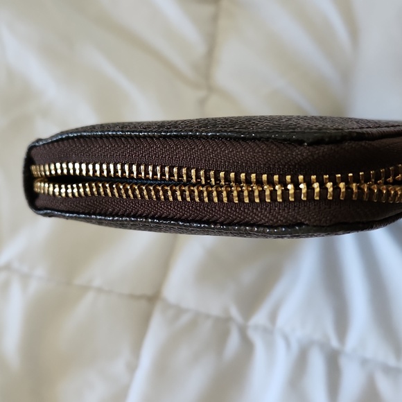 Michael kors Brown long wallet zip closure - Picture 3 of 6